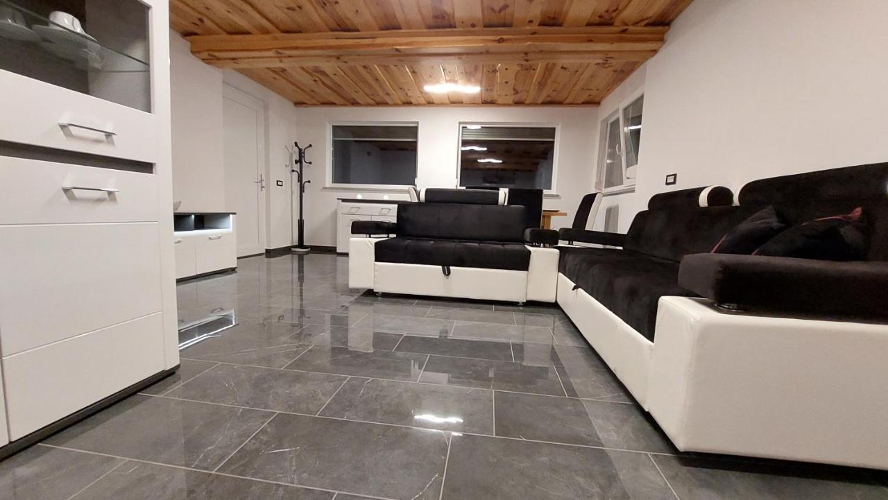 Grajsko Vila Metlika Exterior foto